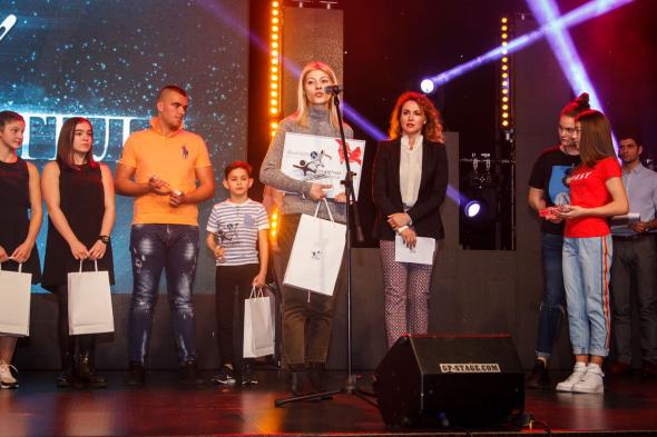 „България Еър“ подари самолетни билети на участник в благотворителния конкурс „Дете на годината“