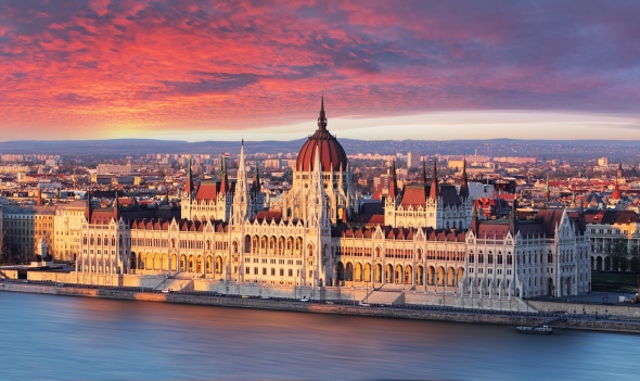 One more new destination from Bulgaria Air – Budapest, from June 20, 2016 at final round-trip price from 155 euro!